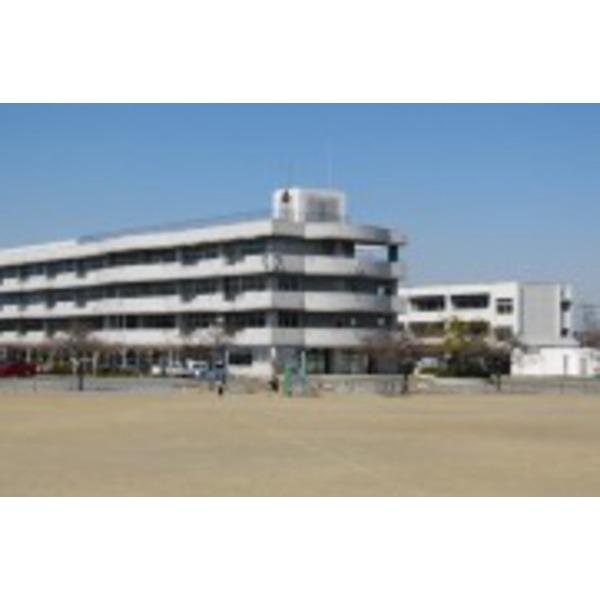 Primary school. Fukaya Municipal Fukaya until Nishi Elementary School 187m
