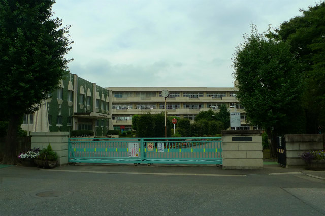 Primary school. 1488m to Fukaya Municipal Fukaya elementary school (elementary school)