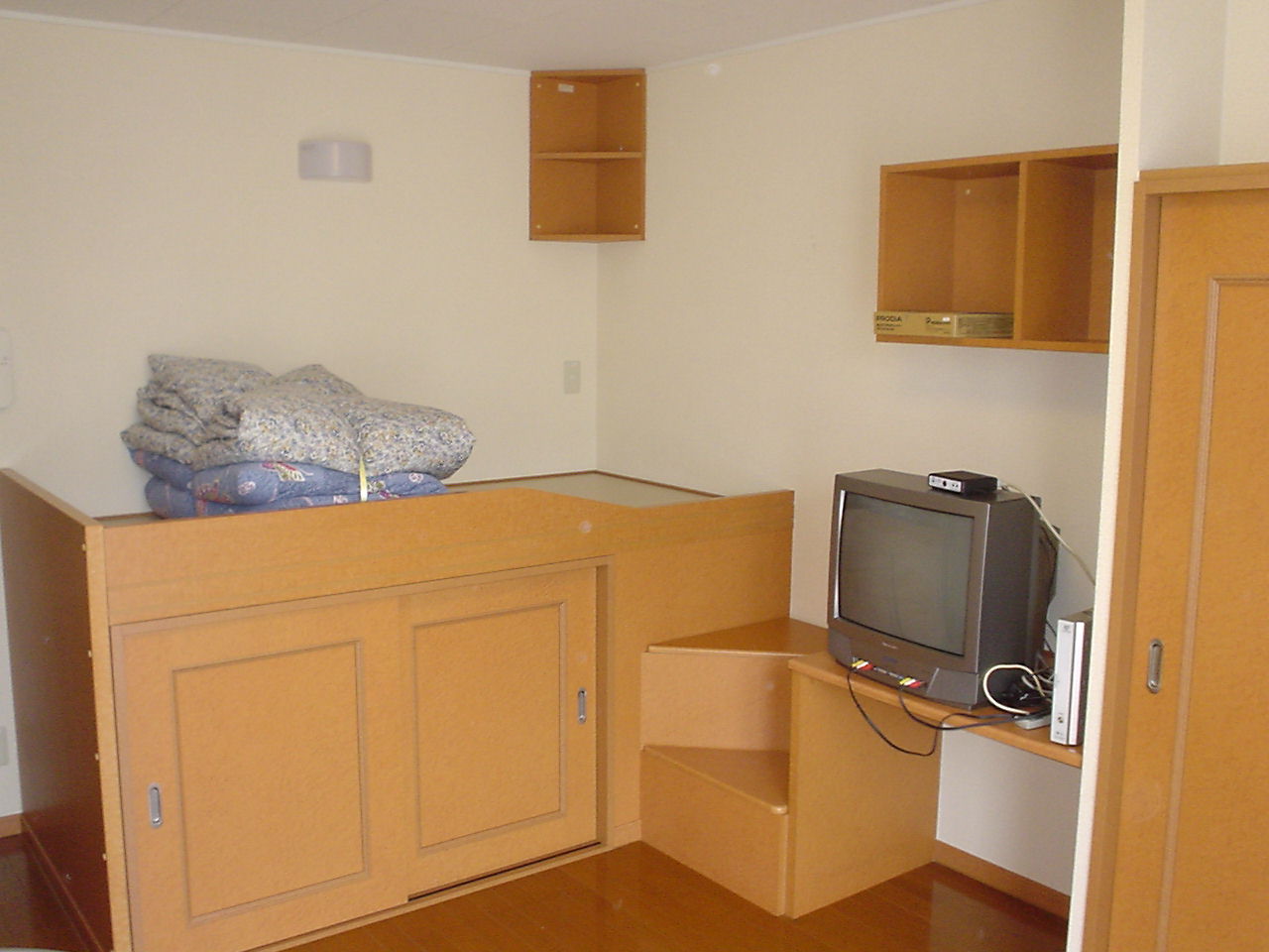 Living and room.  [furniture ・ Consumer electronics equipped] So soon life will be started!