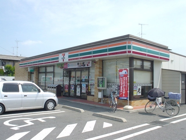 Convenience store. Seven-Eleven Gyoda Shomi store up (convenience store) 310m
