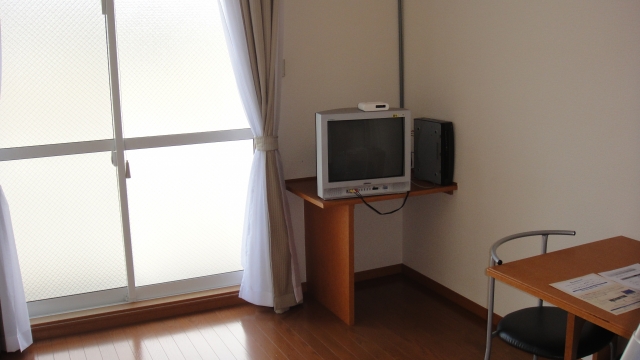 Living and room. Internet is also unlimited per month 1.600 yen.