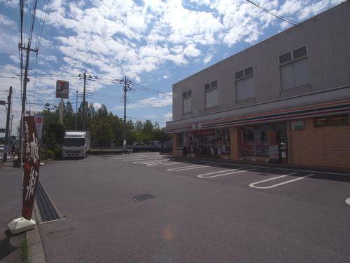 Convenience store. Seven-Eleven Gyoda Saitama 323m tumulus before shop