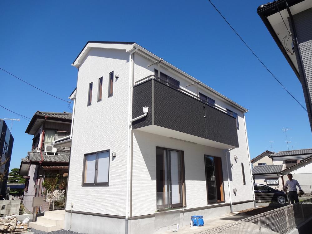 Local appearance photo