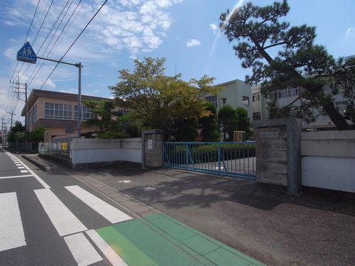 Primary school. Gyoda Tatsuhigashi to elementary school 1355m