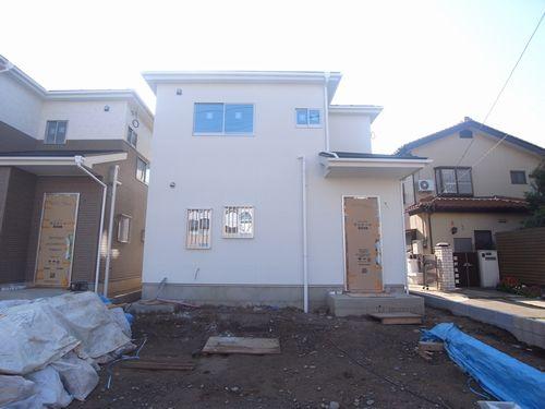 Local appearance photo. Local (11 May 2013) Shooting