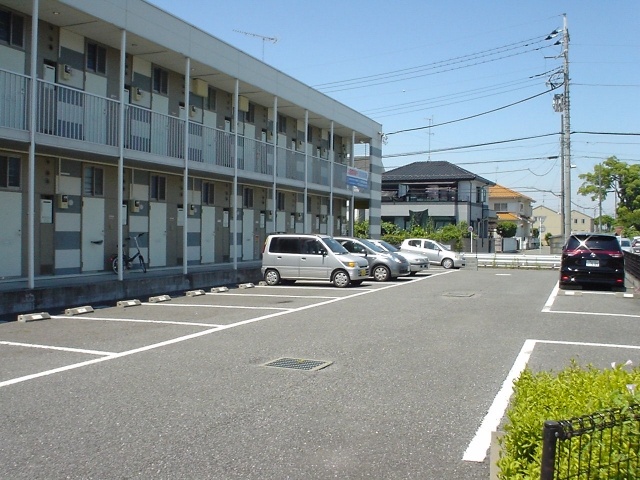 Parking lot. Parking is a monthly 5.770 yen. 