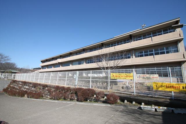 Primary school. Hanno Municipal Misugidai to elementary school 1282m