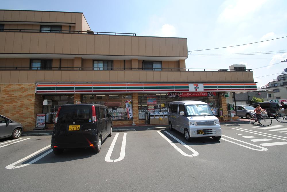 Convenience store. 579m to Seven-Eleven Hanno Hashiba shop