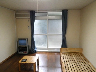 Living and room. The room a spacious feeling of freedom \ (^ o ^) / 