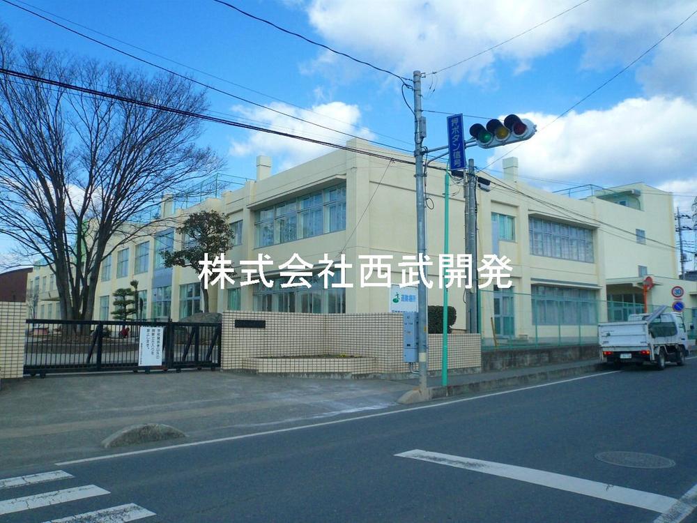 Primary school. Hanno Municipal Kaji to elementary school 714m
