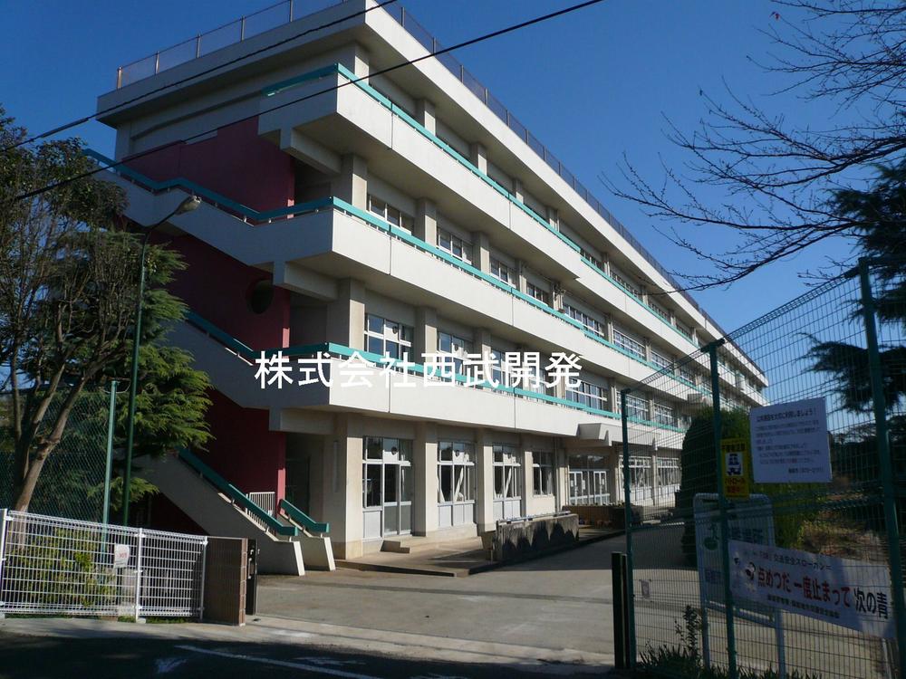 Primary school. Hanno Municipal Fujimi to elementary school 900m