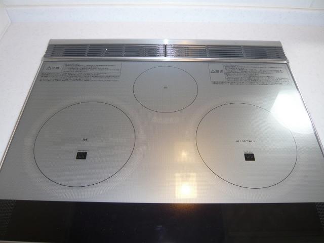 Kitchen. IH cooking heater