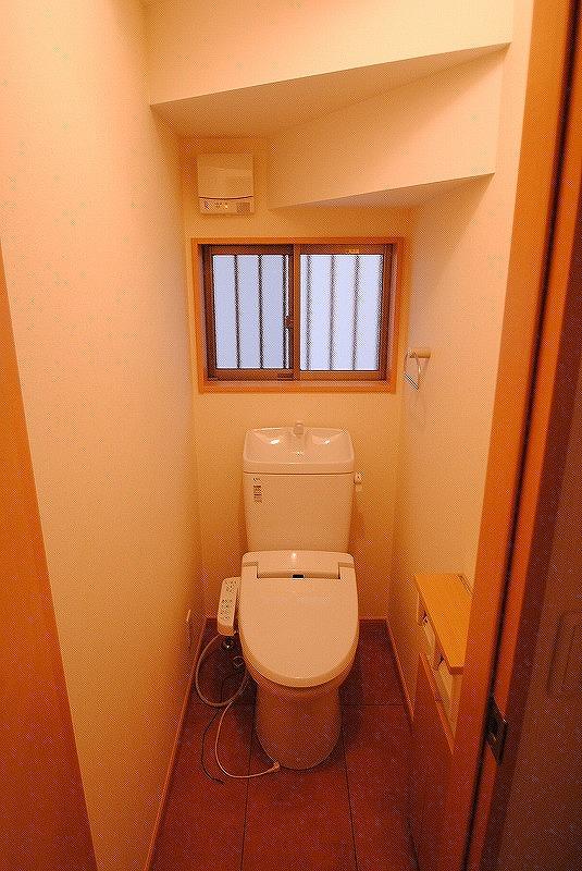 Toilet. Same specifications