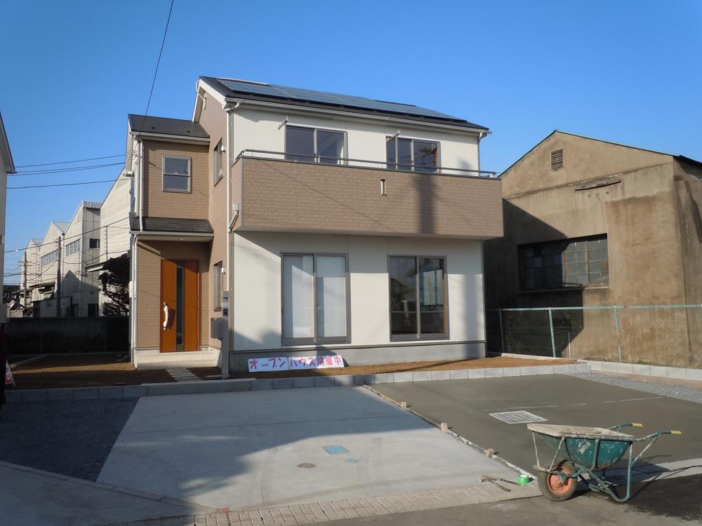 Same specifications photos (appearance). ( Building) same specification