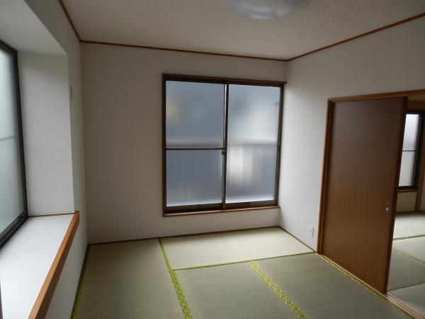 Non-living room. Widely available in Tsuzukiai