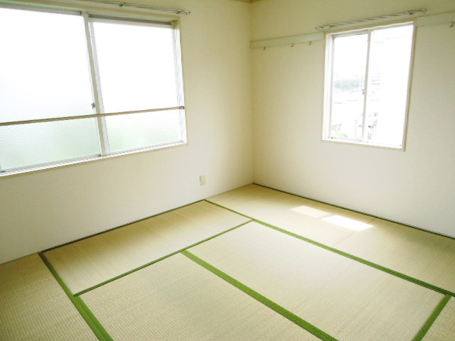 Living and room. North Japanese-style room 8 tatami