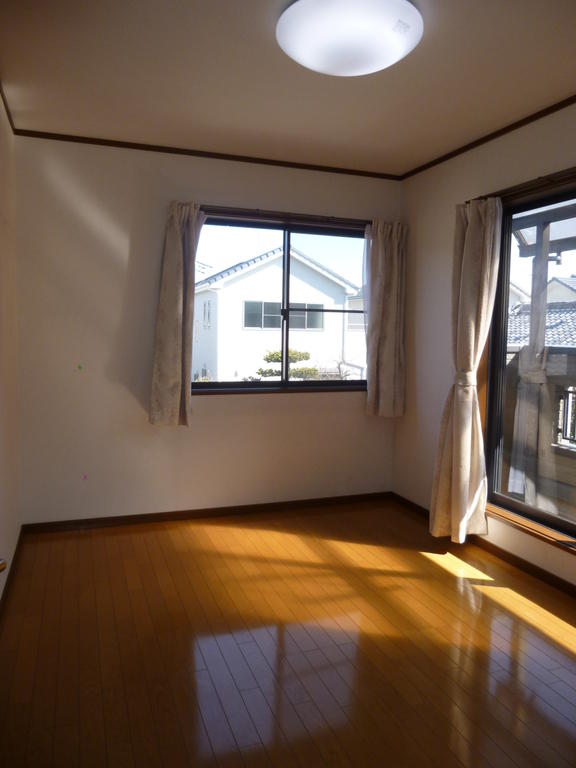 Other room space. Southeast Corner Room second floor 6 Pledge Western-style ・  ・  ・ Ventilation pat take a two-sided lighting