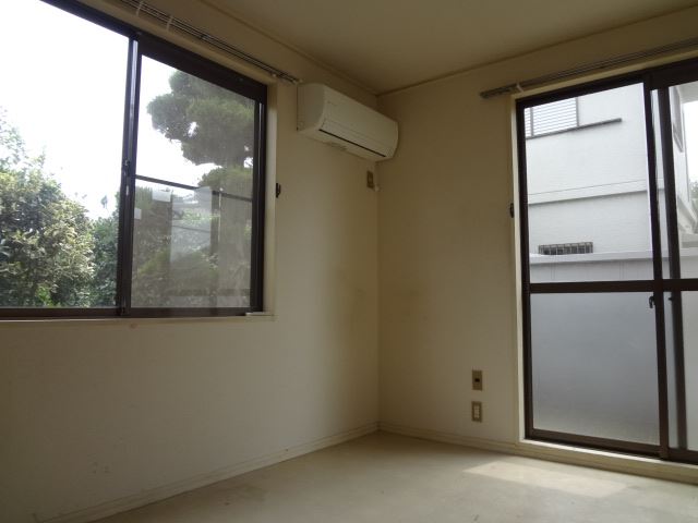 Living and room