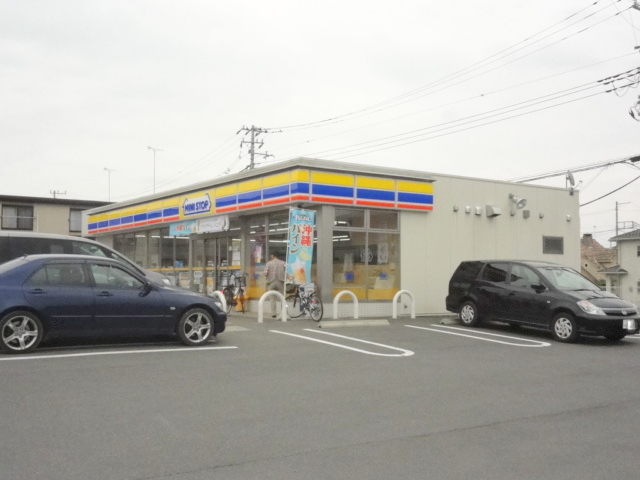 Convenience store. MINISTOP Hidaka High School before store up (convenience store) 867m