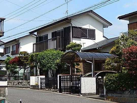 Local appearance photo. Building appearance (shooting from the southeast side)