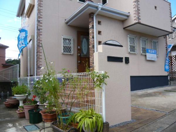 Local appearance photo. We put intercom with color monitor
