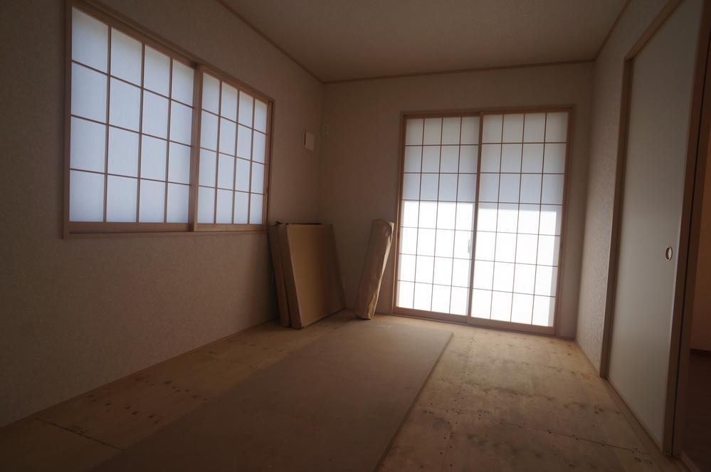 Other introspection. Indoor (September 2013) Shooting