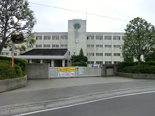 Junior high school. Higashimatsuyama Tatsukita until junior high school 1521m