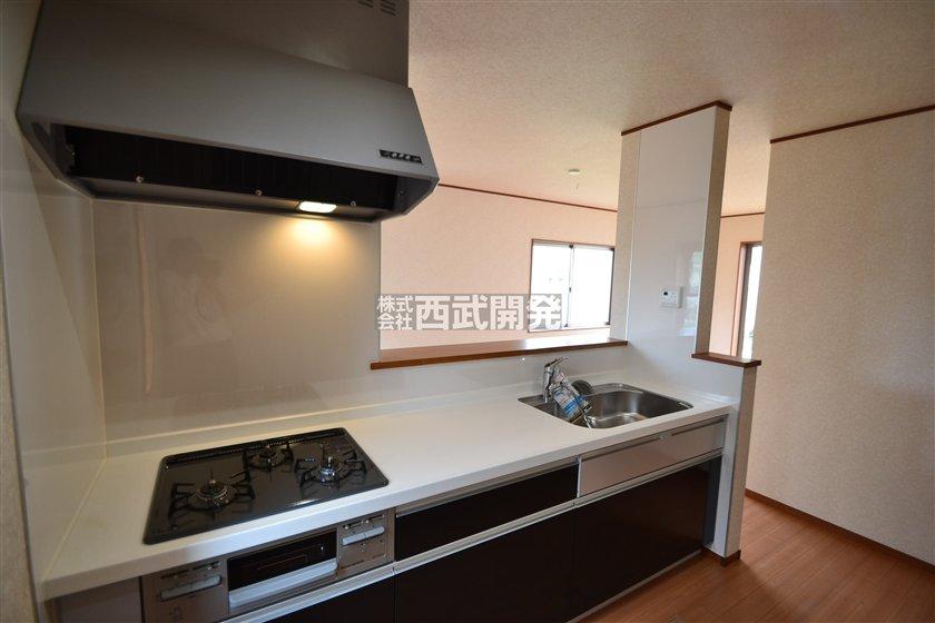 Kitchen. 8 Building room (August 2013) Shooting