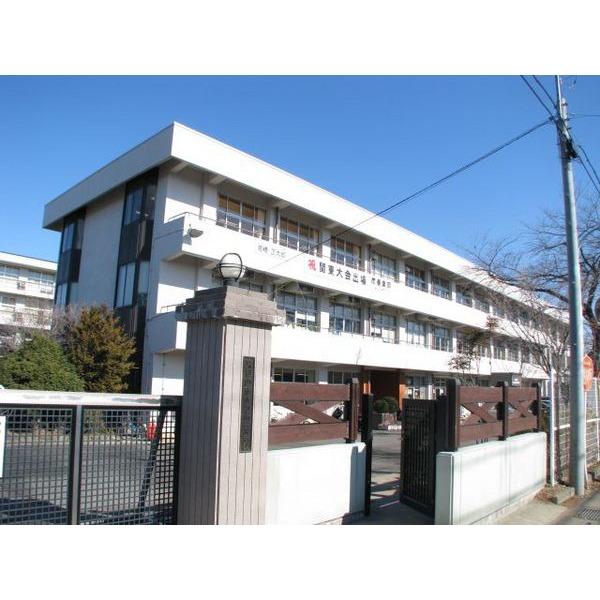 Junior high school. Higashimatsuyama 843m to stand Matsuyama Junior High School