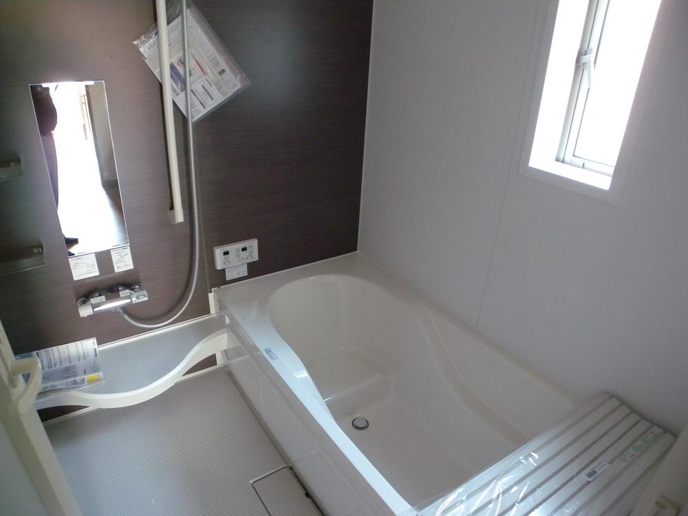 Bathroom. Indoor (12 May 2013) Shooting