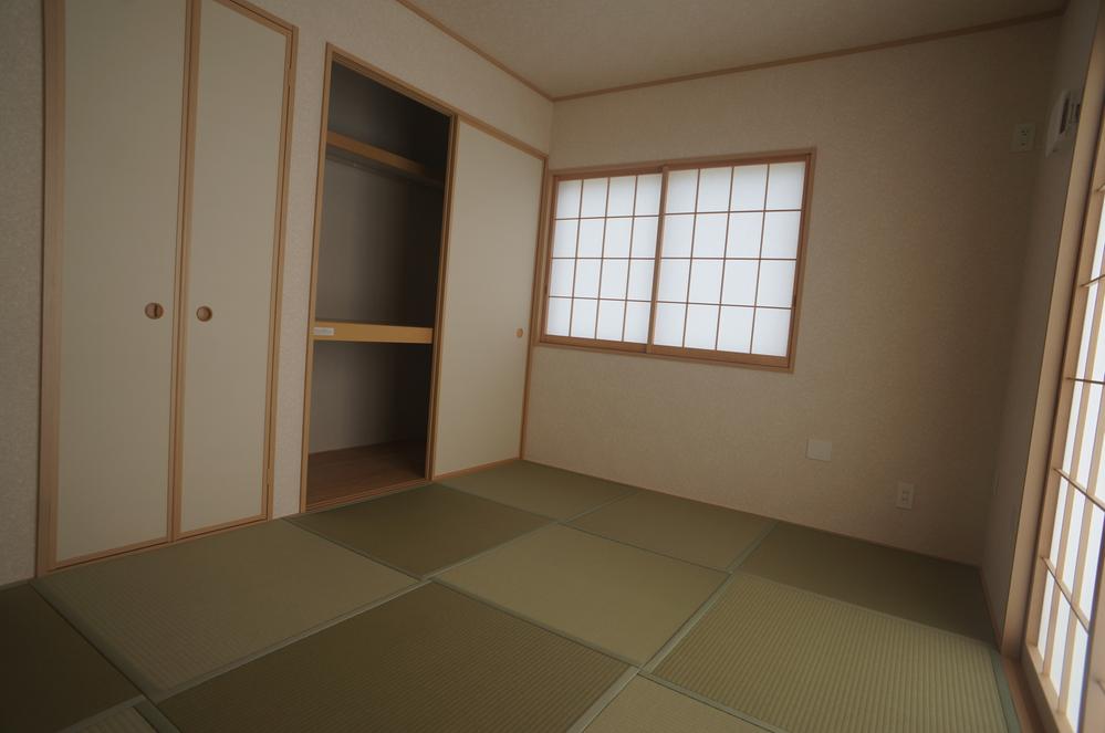 Other introspection. Indoor (September 2013) Shooting