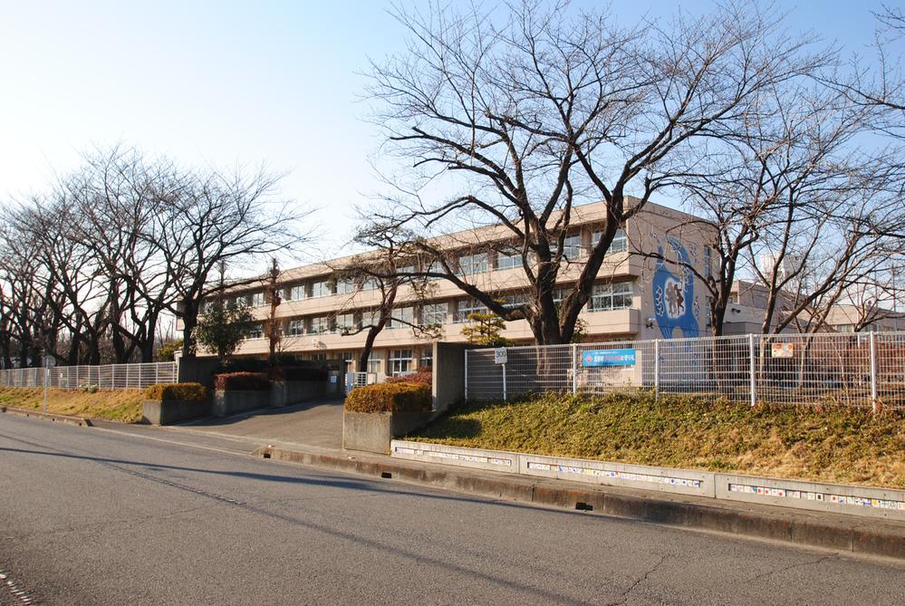 Primary school. 1700m to blue bird elementary school