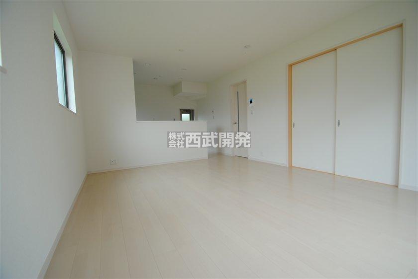 Same specifications photos (living). Color ・ Arrangement and the like will differ.  For more details, please contact us. 