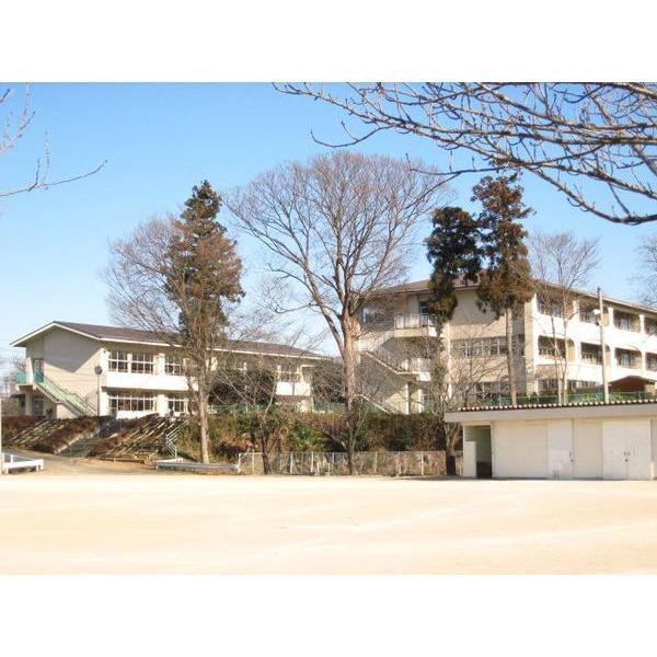 Primary school. Higashimatsuyama 1596m to stand Matsuyama second elementary school