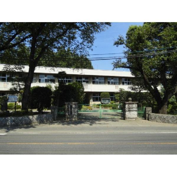 Primary school. 814m to Higashimatsuyama Tatsuao bird Elementary School