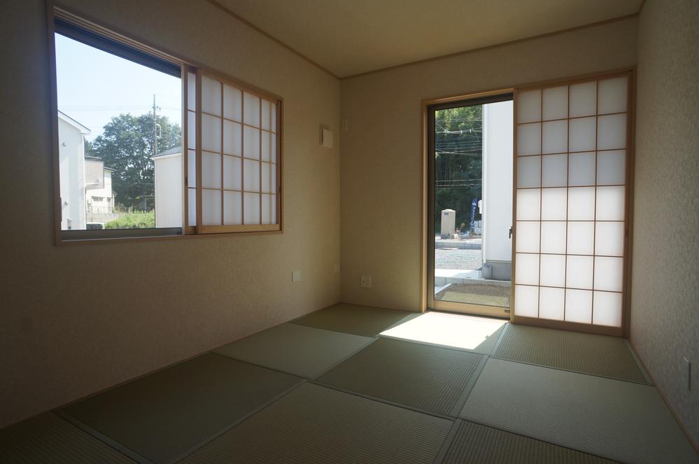 Other introspection. Indoor (September 2013) Shooting