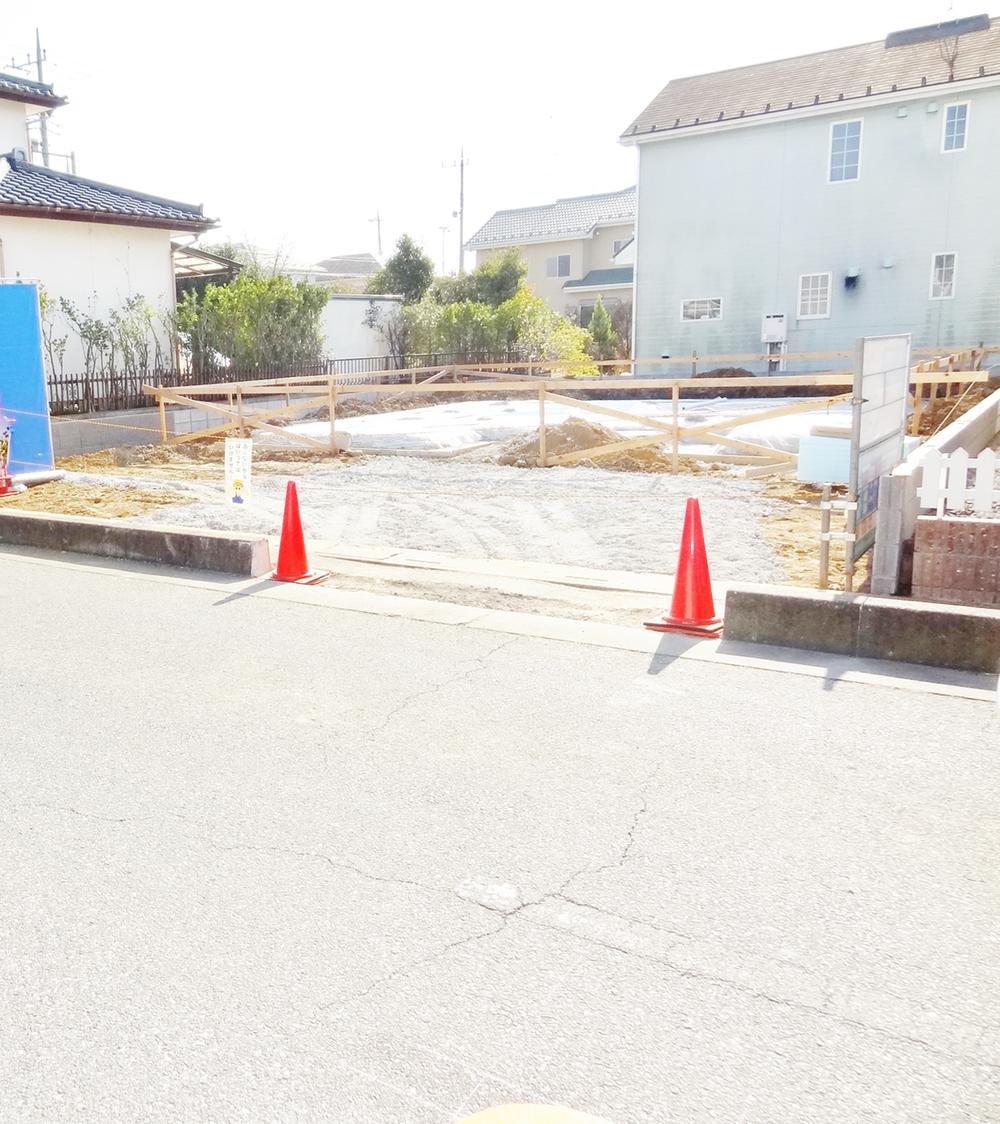 Local appearance photo. Local (12 May 2013) Shooting