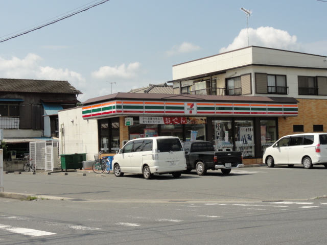 Convenience store. Seven-Eleven Kosaka Station East store up (convenience store) 458m