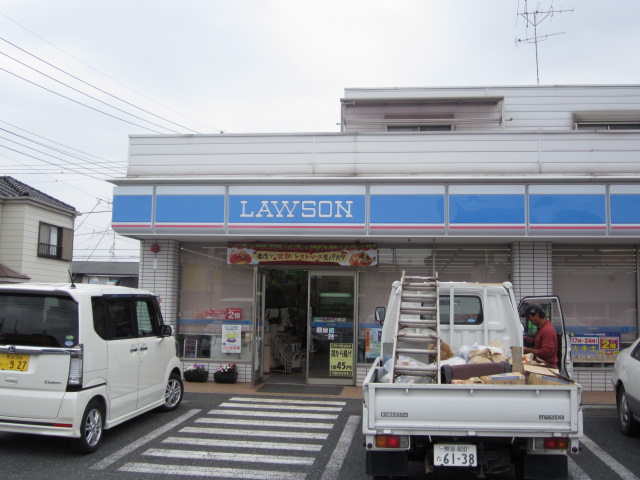 Convenience store. Lawson Higashi Matsuyama Wakamatsucho chome store up (convenience store) 409m
