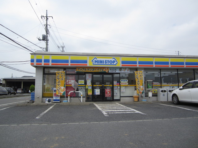 Convenience store. MINISTOP Higashimatsuyama Rokutan cho shop 604m (convenience store) to 604m