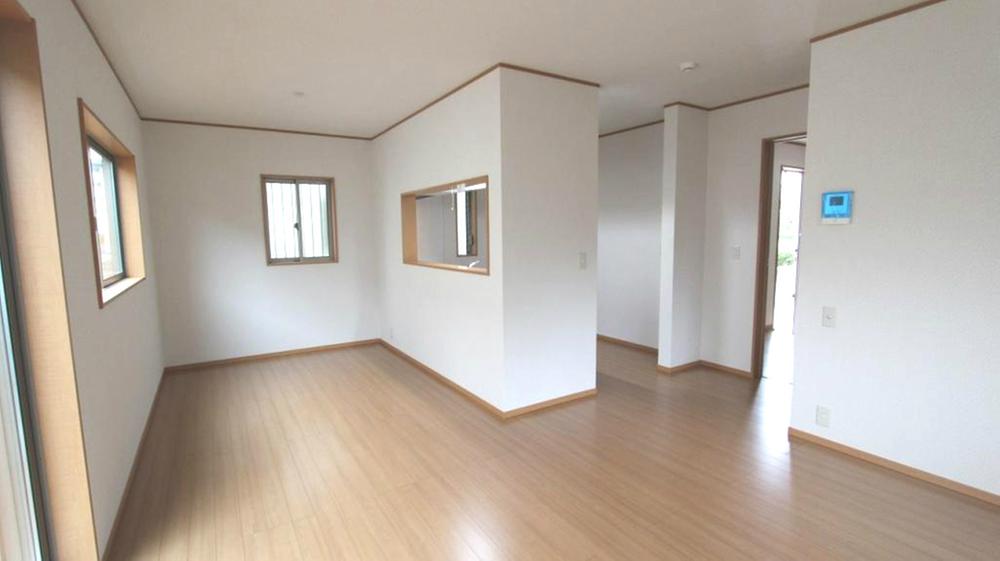 Living. Reference construction cases: Living