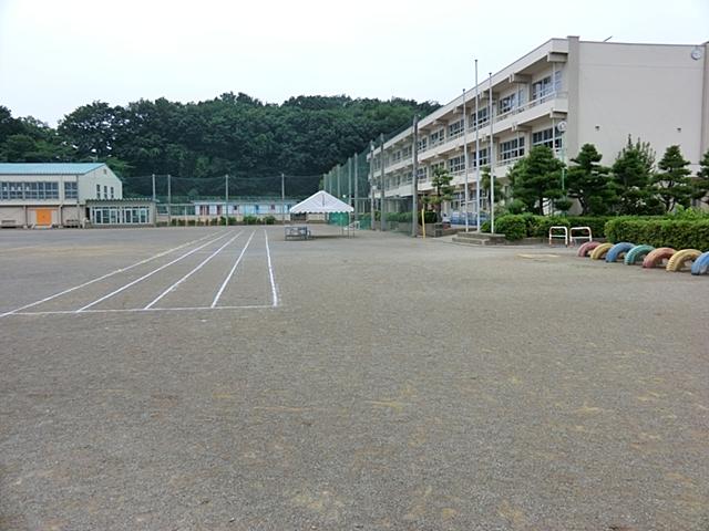 Primary school. 785m until Hatoyama Municipal Imajuku elementary school