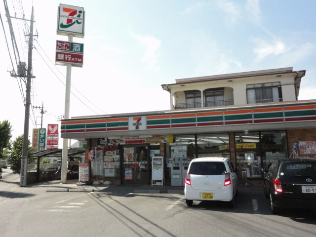 Convenience store. Seven-Eleven Kawashima rush shop until the (convenience store) 1111m