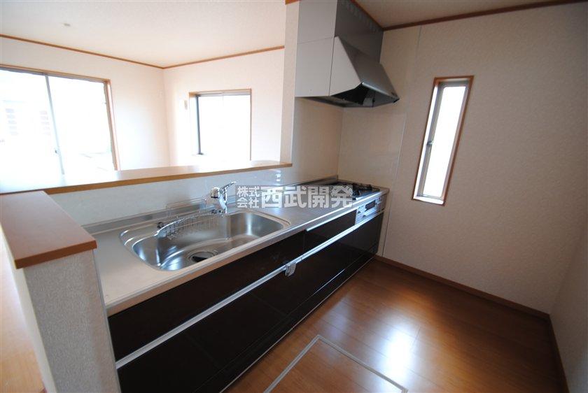 Same specifications photo (kitchen). Reference photograph kitchen