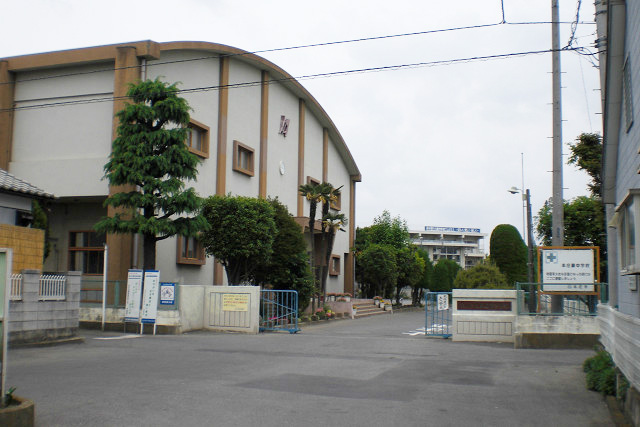 Junior high school. 1046m to Honjo Municipal Honjohigashi junior high school (junior high school)
