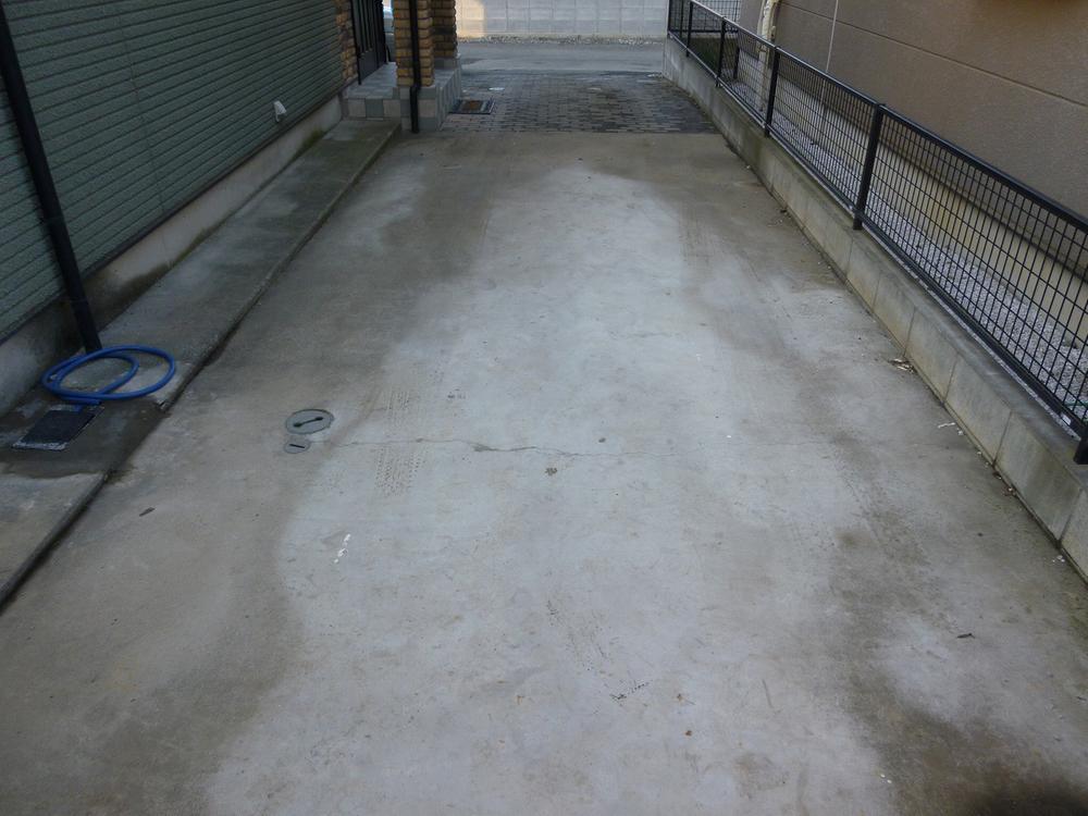 Parking lot