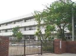 Primary school. 750m to Honjo Municipal Kitaizumi Elementary School