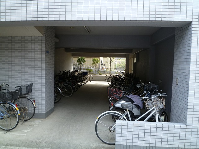 Other common areas. Is a parking lot with a roof. You can put even bike.