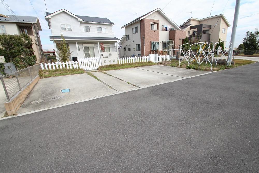 Local photos, including front road