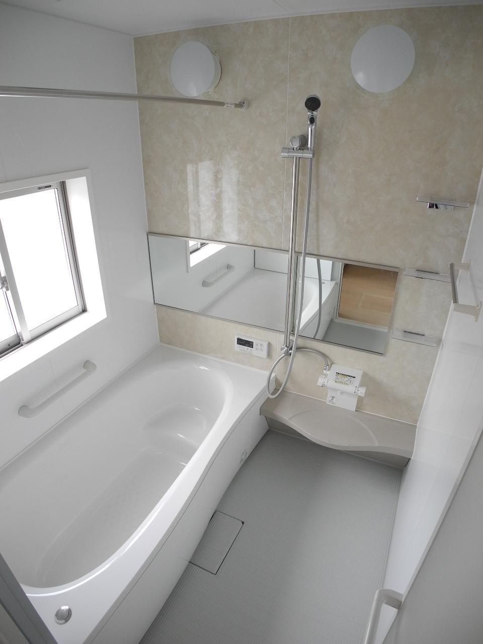 Bathroom. Indoor (11 May 2013) Shooting